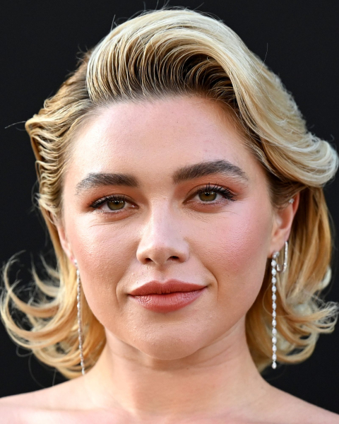 Structured brows on Florence Pugh
