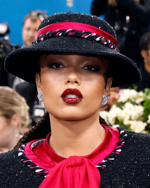 fall makeup trends red lips